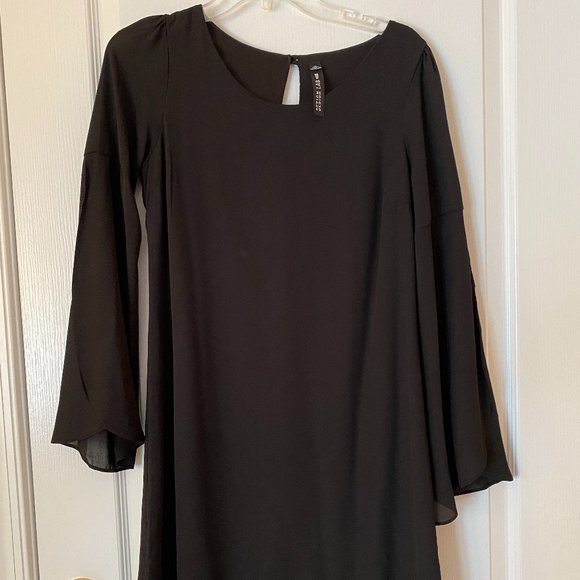 Design Lab Black Bell Sleeve Dress (S) - Picture 7 of 7
